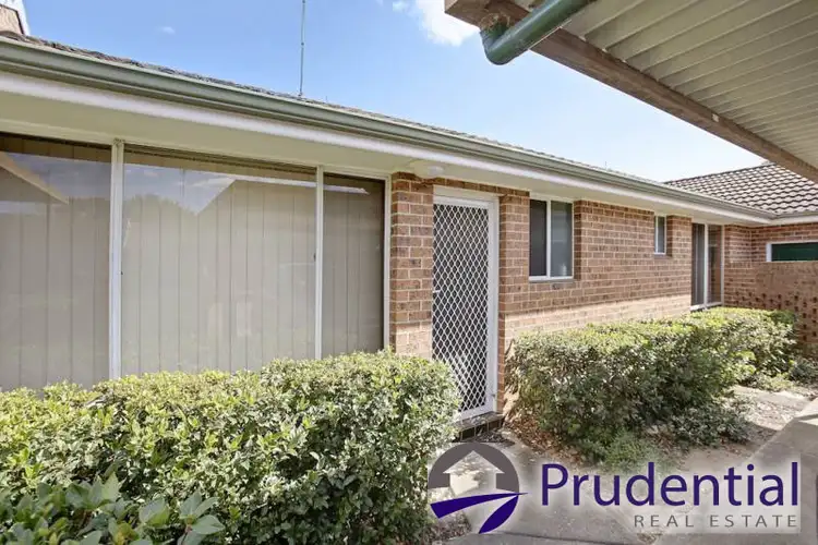 2/63 Kingsclare Street, Leumeah NSW 2560