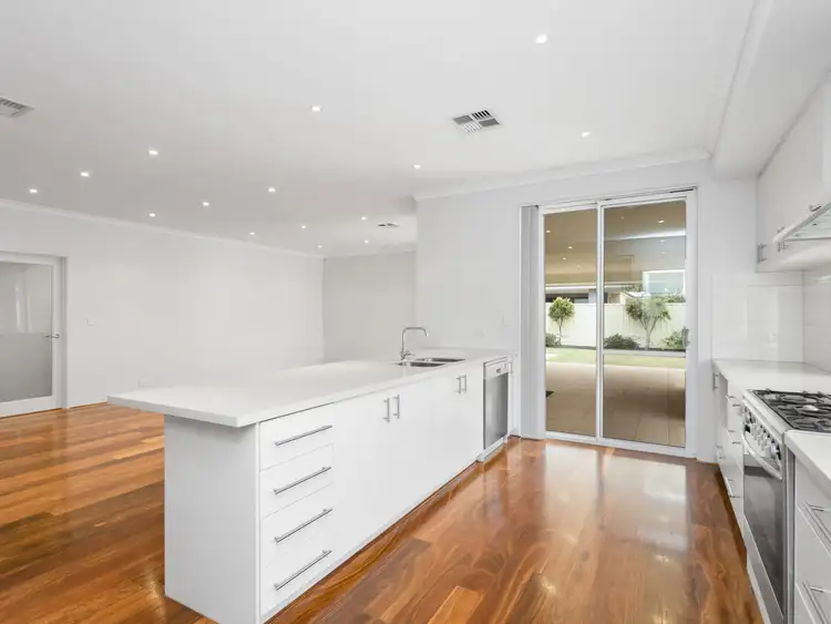 Fifth view of Homely house listing, 7 KINSALE PARKWAY, Canning Vale WA 6155