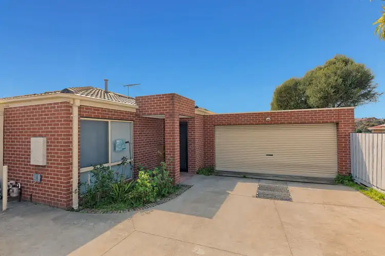 2/20 Louis Street, Doveton VIC 3177