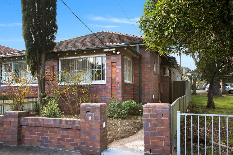 5 Hollands Avenue, Marrickville NSW 2204