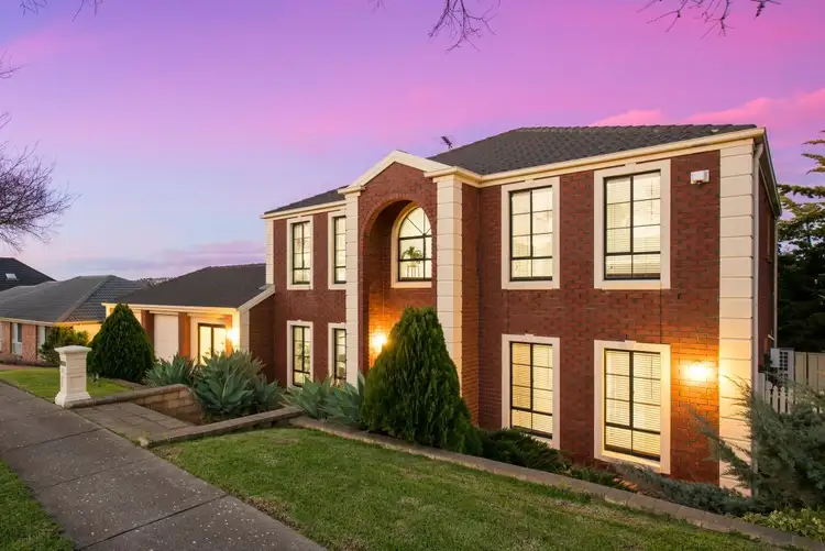 24 Freebairn Drive, Hallett Cove SA 5158