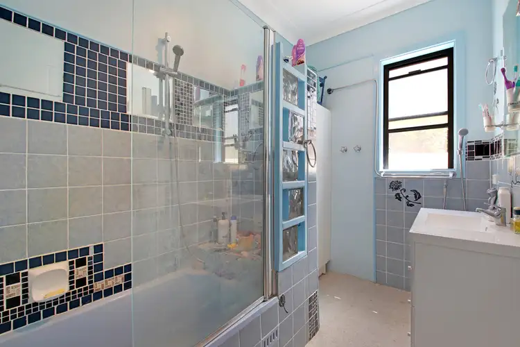 Fifth view of Homely house listing, 8 Hume St, Goulburn NSW 2580