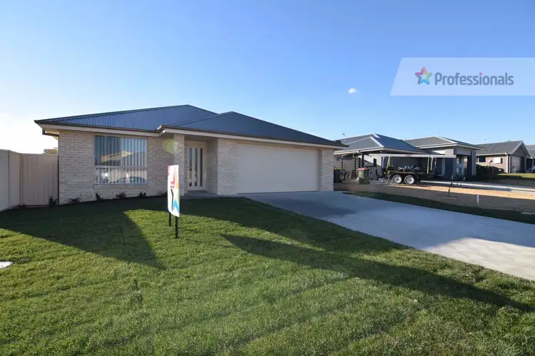 54 Wentworth Drive, Kelso NSW 2795
