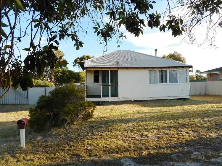 4 Cobham Street, Katanning WA 6317