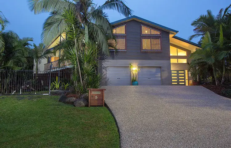 5 Aquatic Place, Blacks Beach QLD 4740