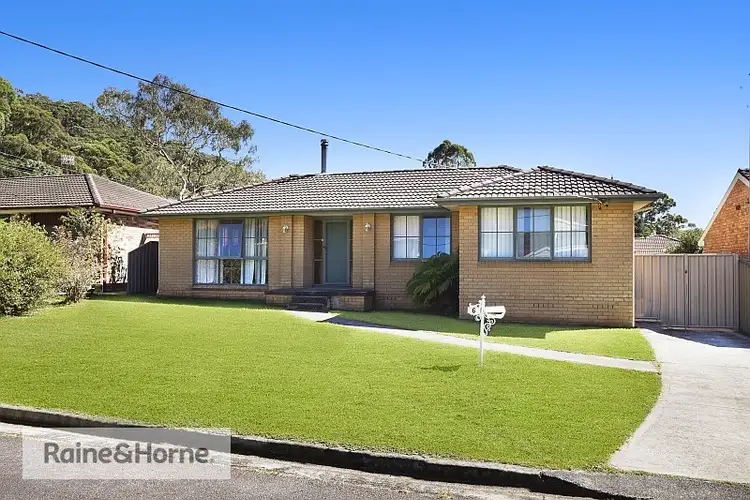 6 Dulkara Road, Woy Woy NSW 2256