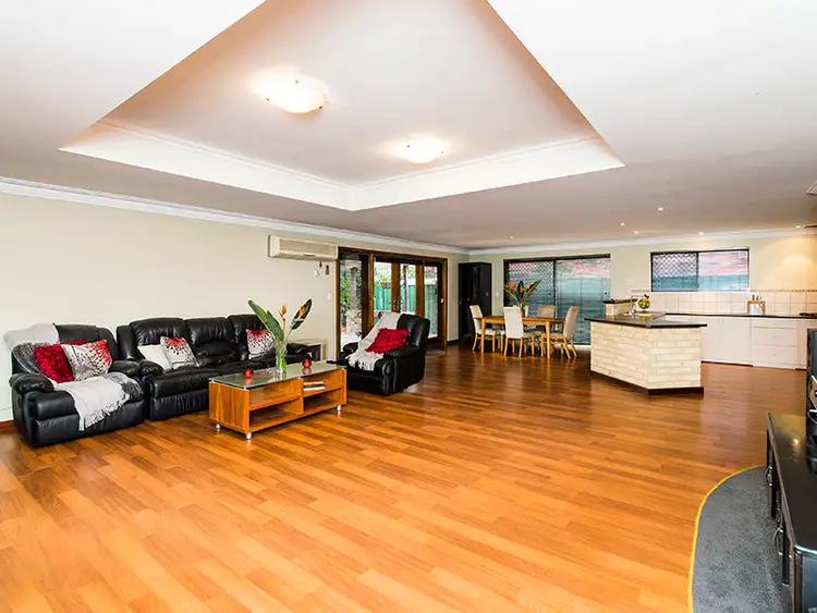 7 Feeney Gardens, High Wycombe WA 6057