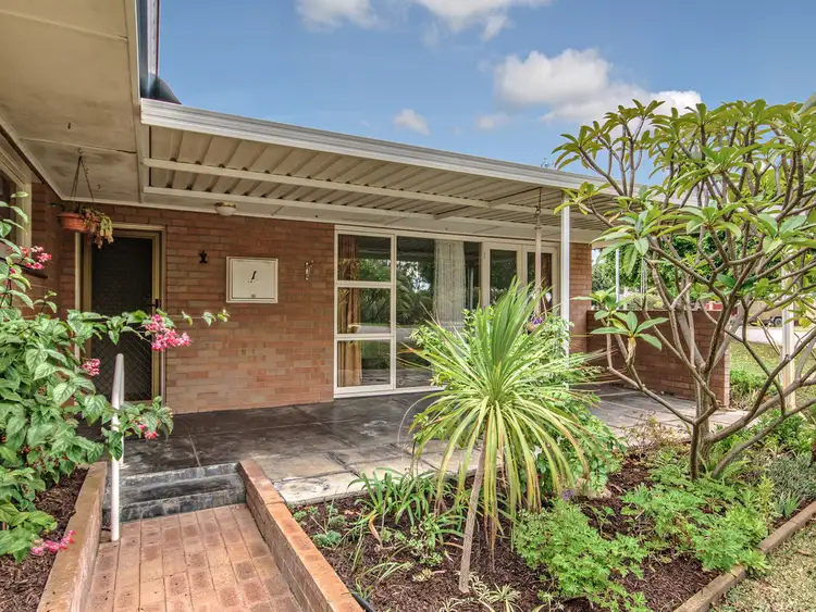 1 Crater Place, Rockingham WA 6168