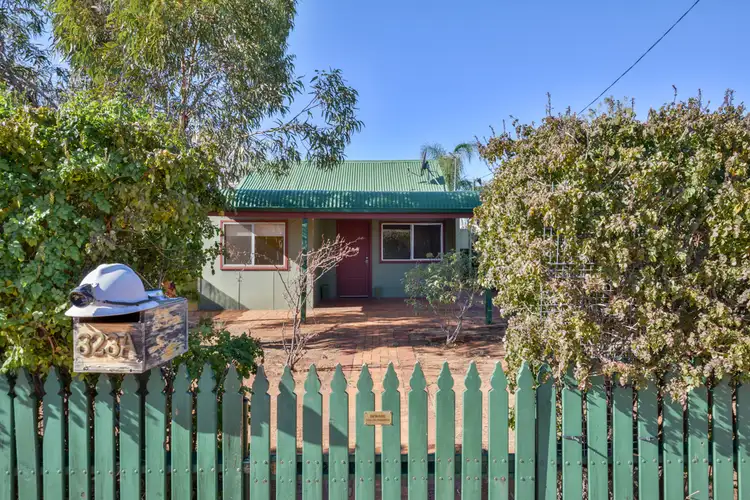 323a Collins Street, West Lamington WA 6430