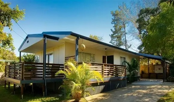 242 MacDonnell Road, Clontarf QLD 4019