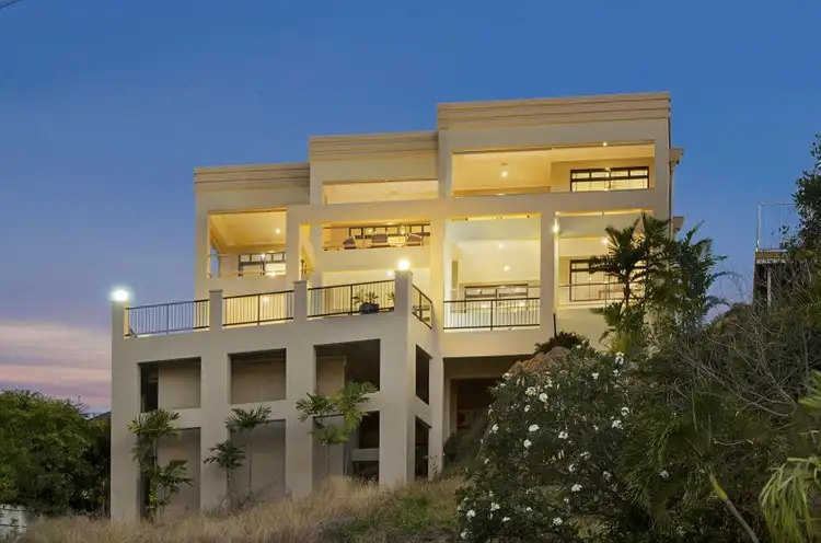 11 Cleveland Terrace, North Ward QLD 4810