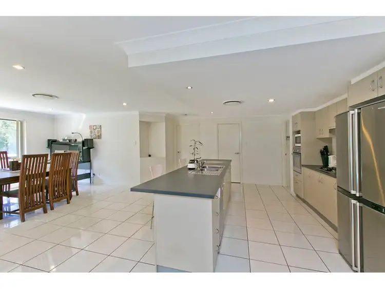 Sixth view of Homely house listing, 2 Shelduck Street, Cleveland QLD 4163