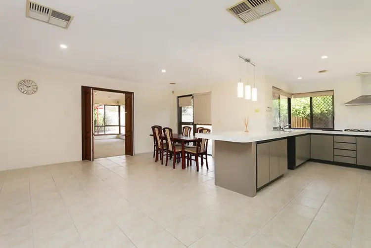 3 Marino Place, Waterford WA 6152
