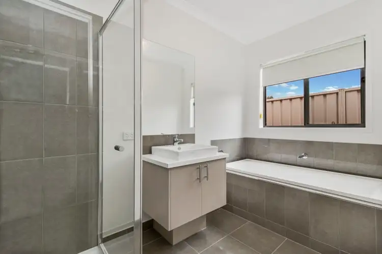 Fifth view of Homely house listing, 4/9 Miners Rest, Kangaroo Flat VIC 3555