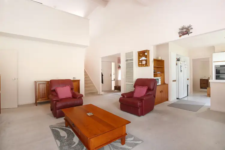 Fifth view of Homely house listing, 28 Narr-Maen Drive, Croydon Hills VIC 3136