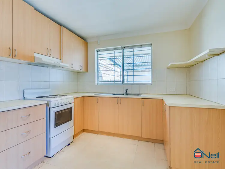 Seventh view of Homely semi-detached listing, 54B Grovelands Drive, Camillo WA 6111