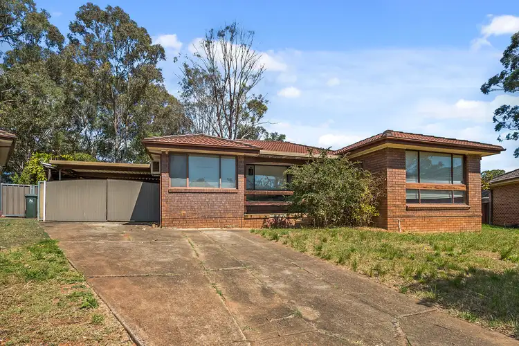 11 Lyrebird Place, Ingleburn NSW 2565