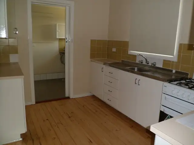 Second view of Homely house listing, 31 Hayes Crescent, Mount Gambier SA 5290