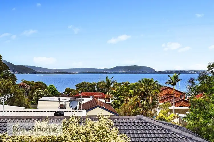 105 Victory Parade, Tascott NSW 2250