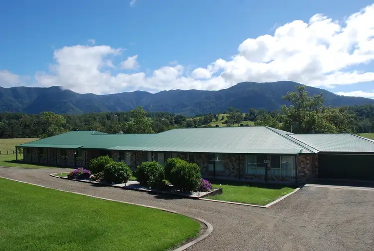 262 Pumpenbil Road, Tyalgum NSW 2484