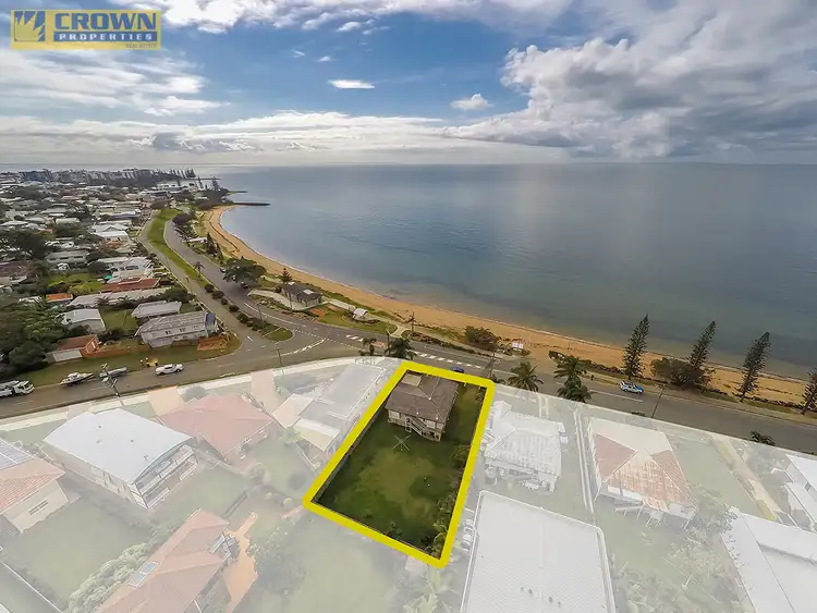67 Flinders Parade, Scarborough QLD 4020