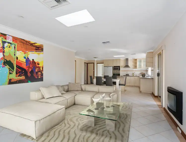 Sixth view of Homely house listing, 4 Rodinga Close, Rossmoyne WA 6148