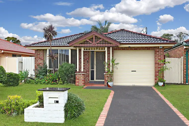 43 Wombeyan Court, Wattle Grove NSW 2173