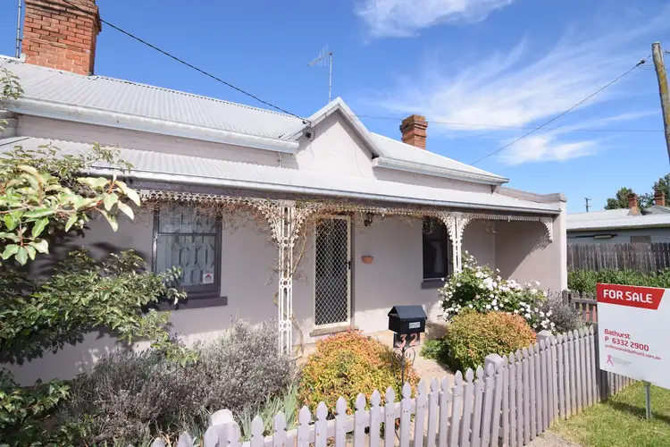 32 Henry Street, Bathurst NSW 2795