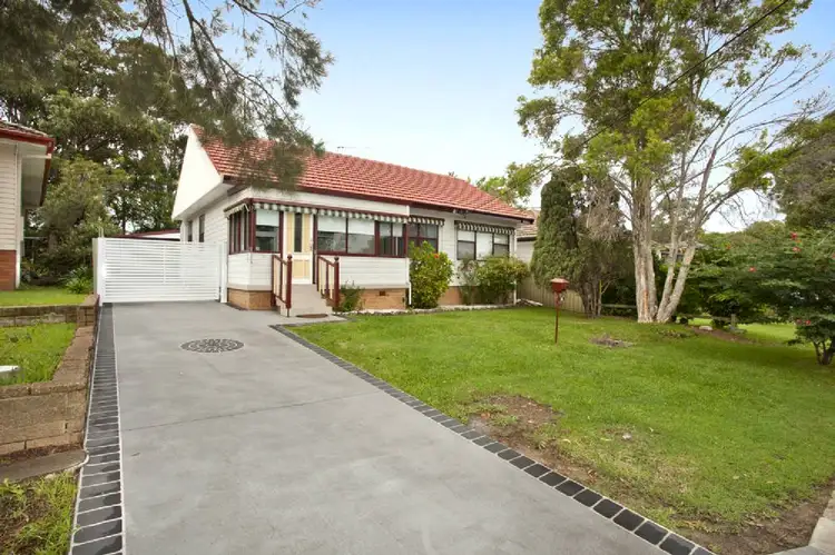 15 Pasedena Crescent, Beresfield NSW 2322