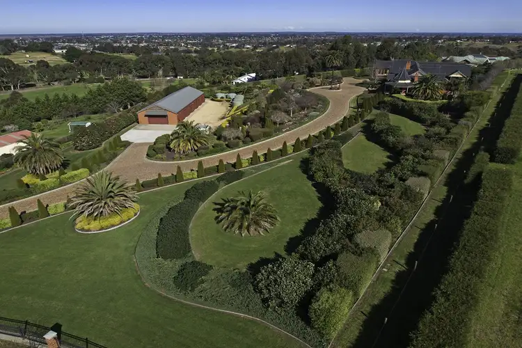 Second view of Homely house listing, 31 Louise Drive, Bairnsdale VIC 3875