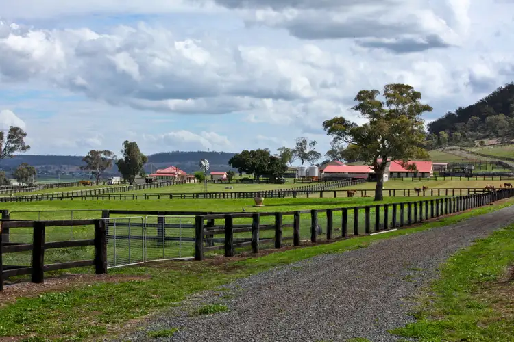 1 Christensen Road, Greenmount QLD 4359