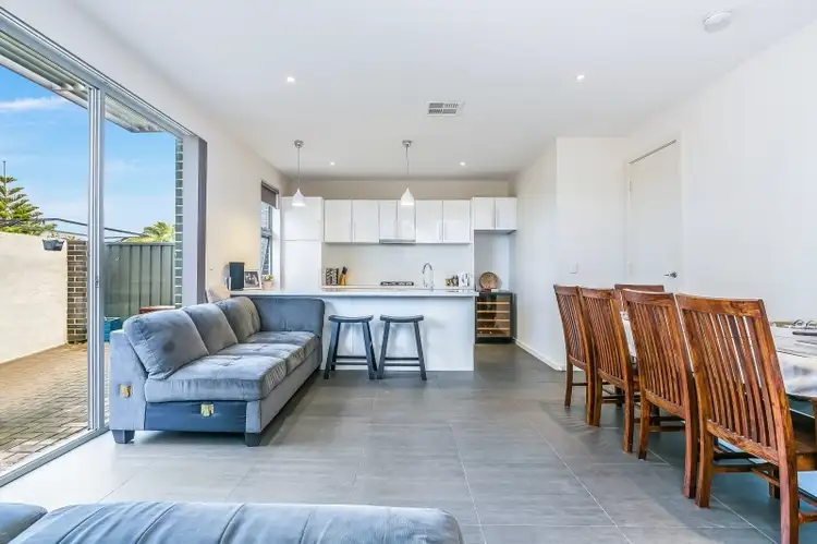 2/280 Military Road, Semaphore Park SA 5019