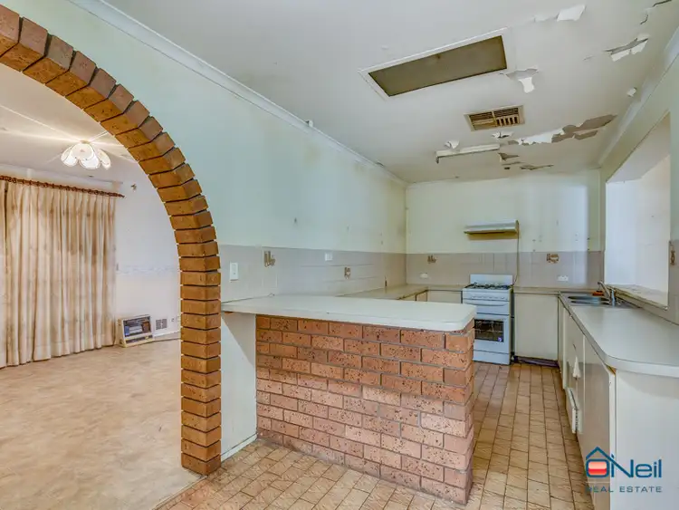 Fourth view of Homely house listing, 10 Becket Court, Camillo WA 6111