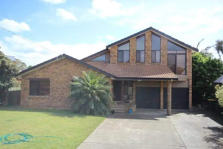 4 Rose Close, Caves Beach NSW 2281