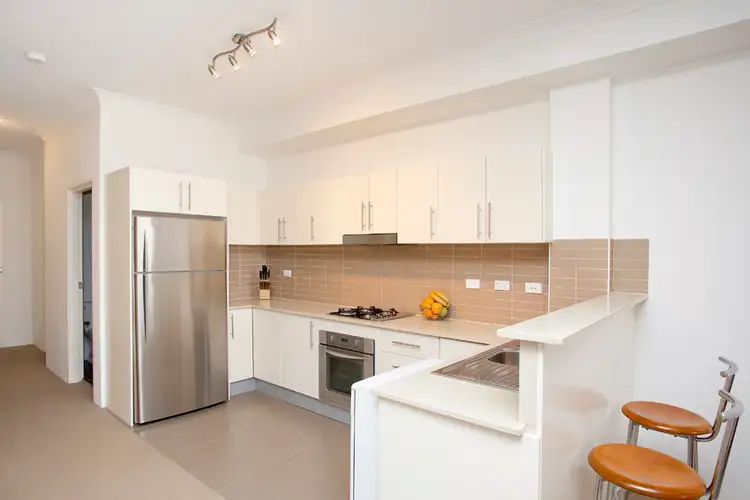 Second view of Homely unit listing, 13/11-13 Oaks Avenue, Dee Why NSW 2099