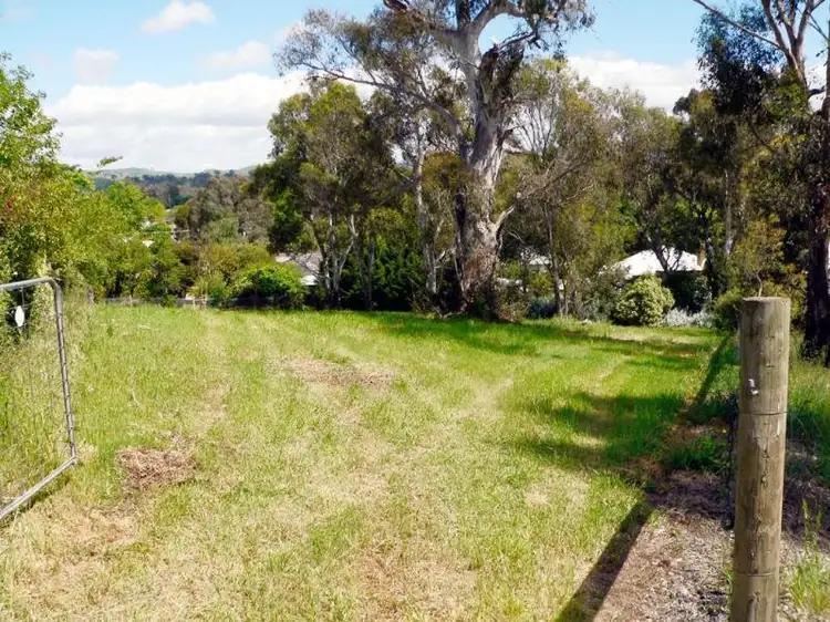 8 Pelissier Street, Yea VIC 3717