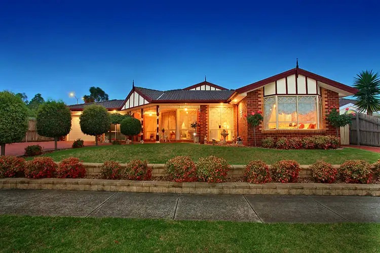 9 Wrigley Crescent, Roxburgh Park VIC 3064