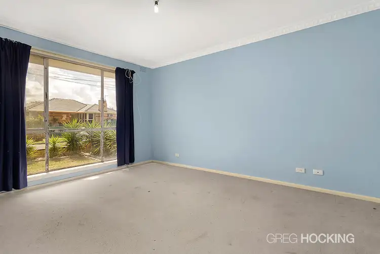 Sixth view of Homely house listing, 8 Pinaroo Avenue, Sunshine West VIC 3020