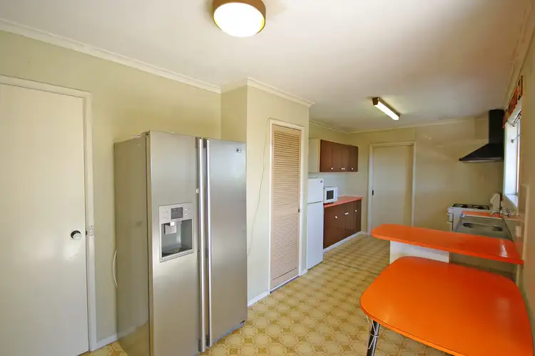 Fourth view of Homely house listing, 10 Correa Place, Endeavour Hills VIC 3802