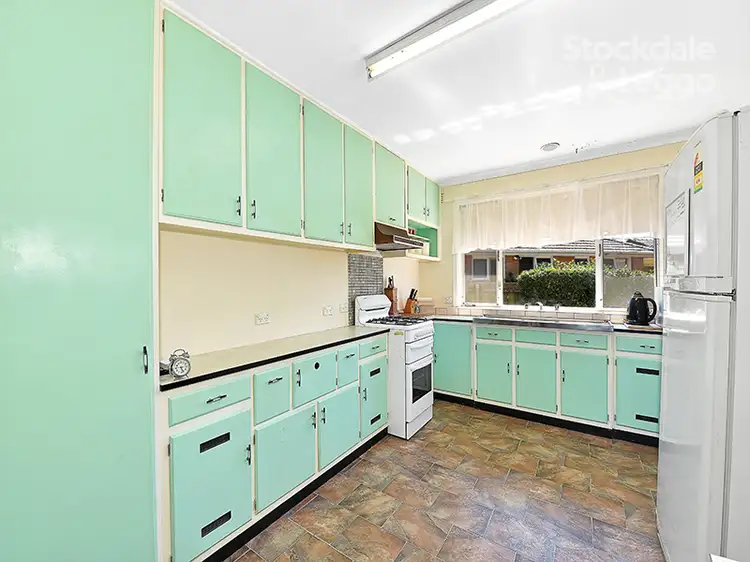 Second view of Homely house listing, 10 Vasey Avenue, Lalor VIC 3075