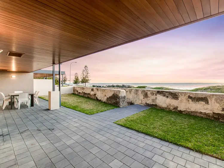 2/134 Marine Parade, Cottesloe WA 6011