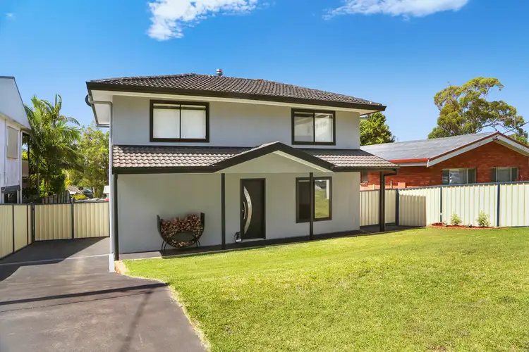 25 Roger Crescent, Berkeley Vale NSW 2261