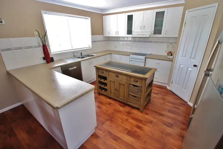 Fifth view of Homely house listing, 37 WINDSOR CIRCLE, Kingaroy QLD 4610