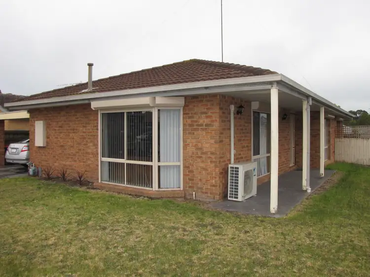 13 Dinwoodie Drive, Newborough VIC 3825