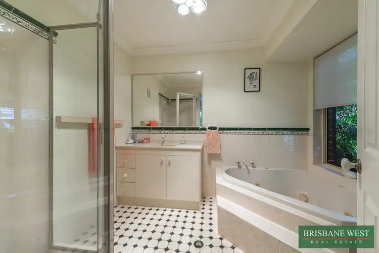 Sixth view of Homely house listing, 5 Lindsay Way, Brookfield QLD 4069