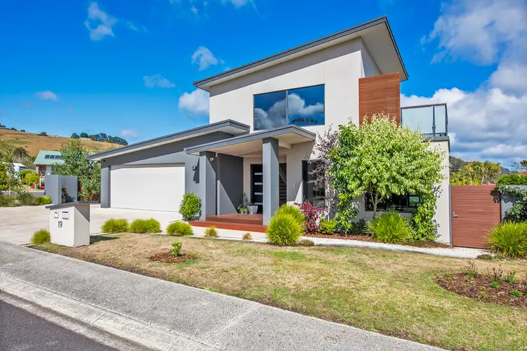 19 Seabreeze Aveune, Sulphur Creek TAS 7316