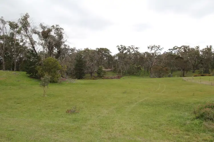 13 Acacia Court, Linton VIC 3360