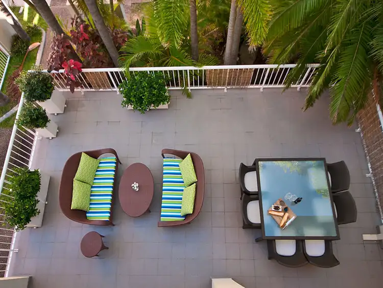 3/25 'Moonbird' Federation Avenue, Broadbeach QLD 4218