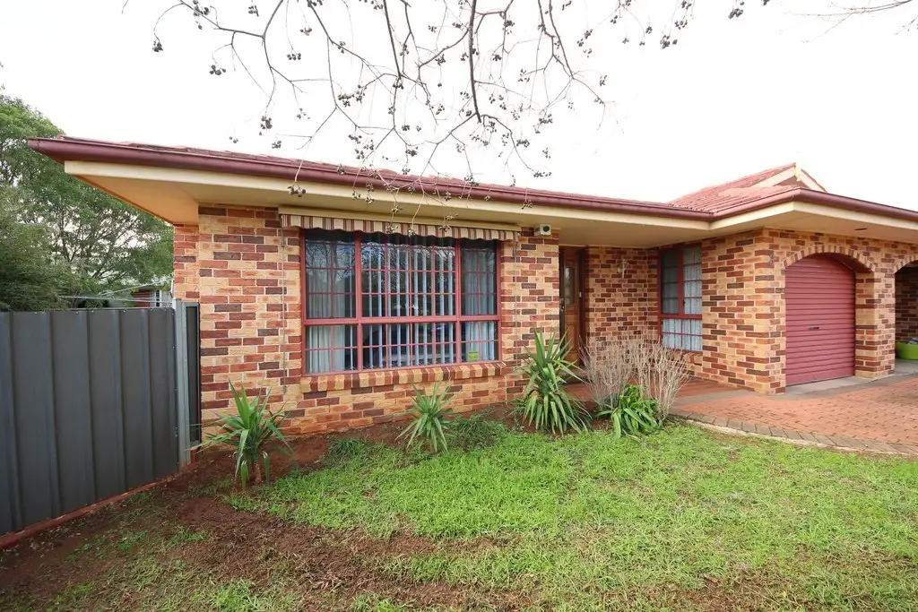 Main view of Homely house listing, 6 St James Close, Dubbo NSW 2830