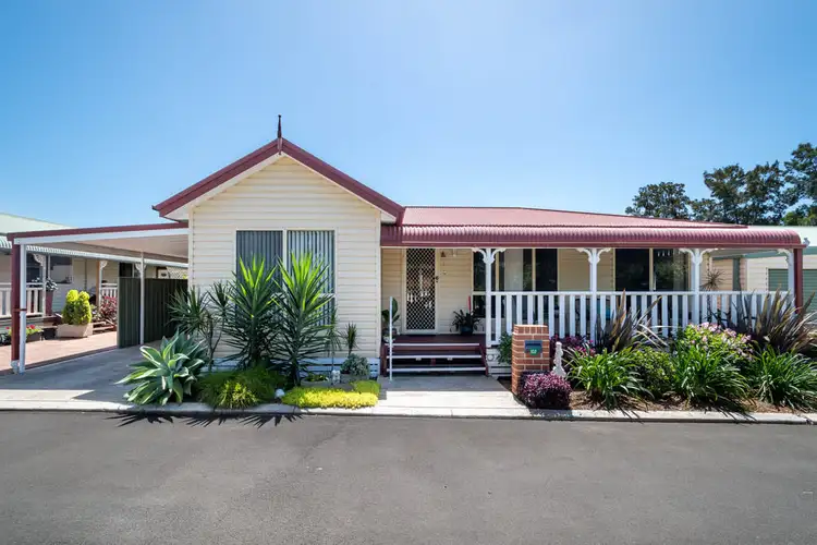 102 Willow Tree Avenue, Kanahooka NSW 2530